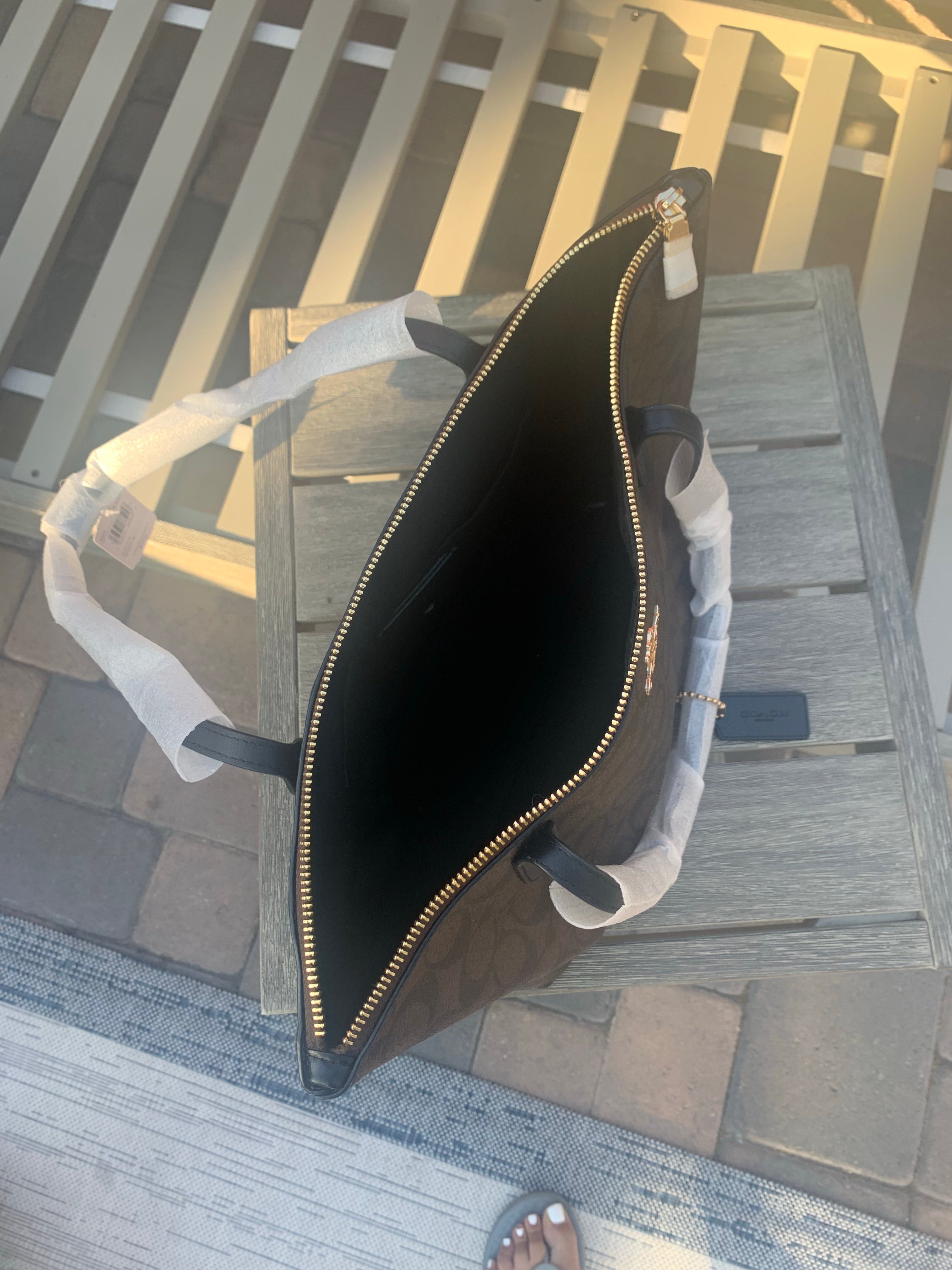 NWT Coach Zip Top Tote In Signature Canvas