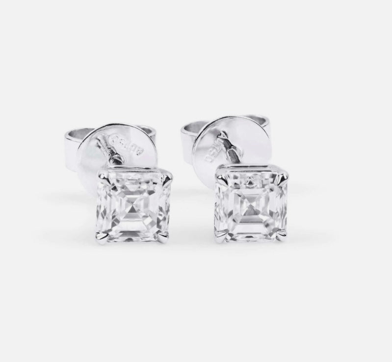 1.00 carat Asscher VVS1 Diamond Stud 18KT Gold Earrings