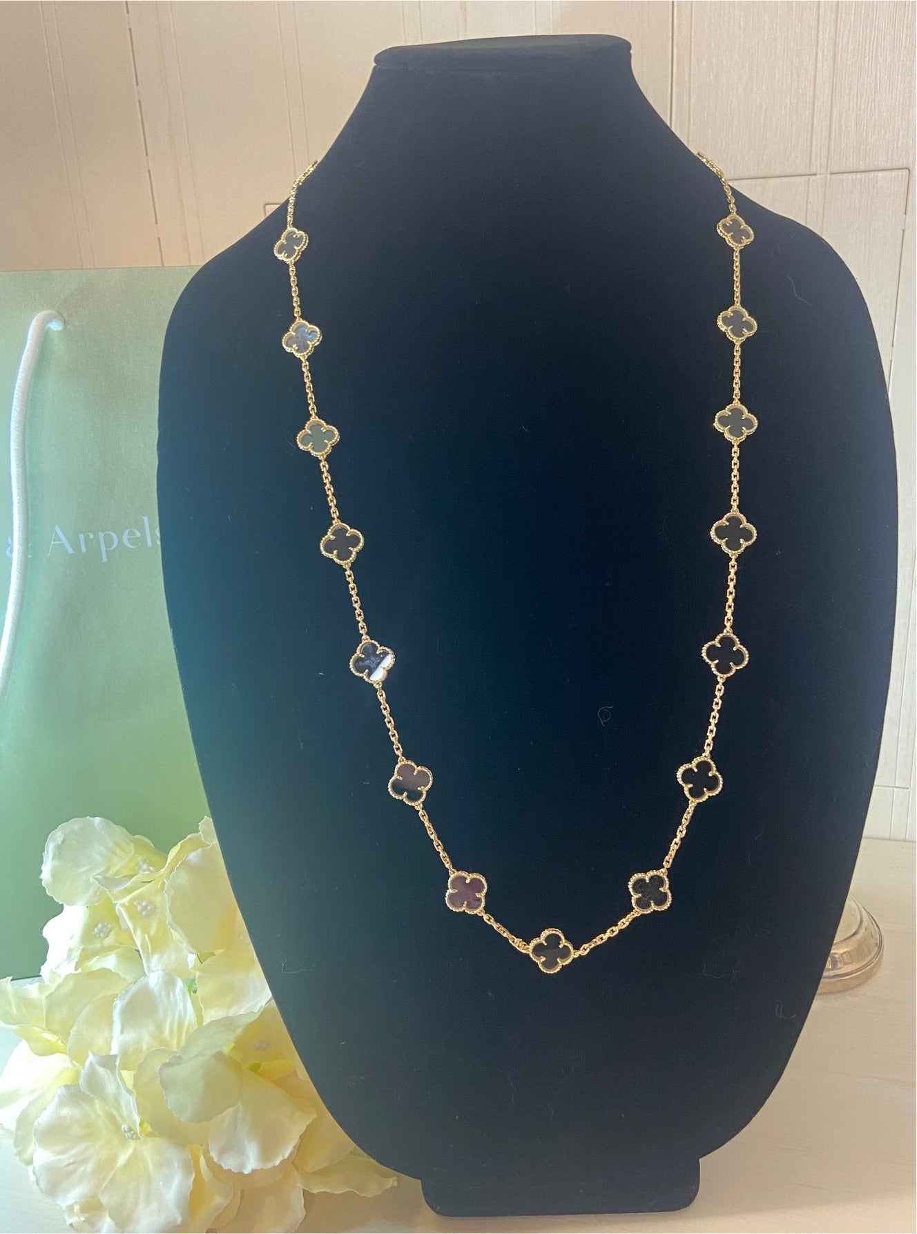 Van Cleef & Arpels Rock Crystal Vintage Alhambra 18KT Yellow Gold Necklace