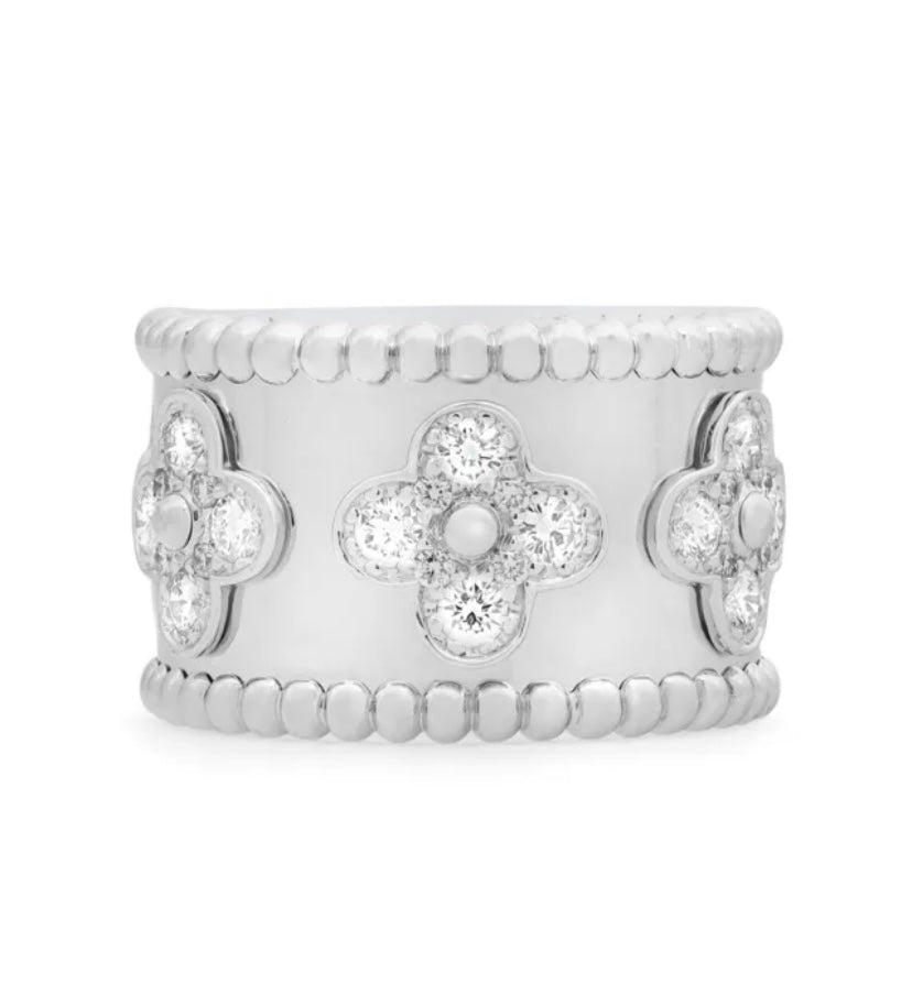Van Cleef & Arpels Diamond Clover Perlee Ring