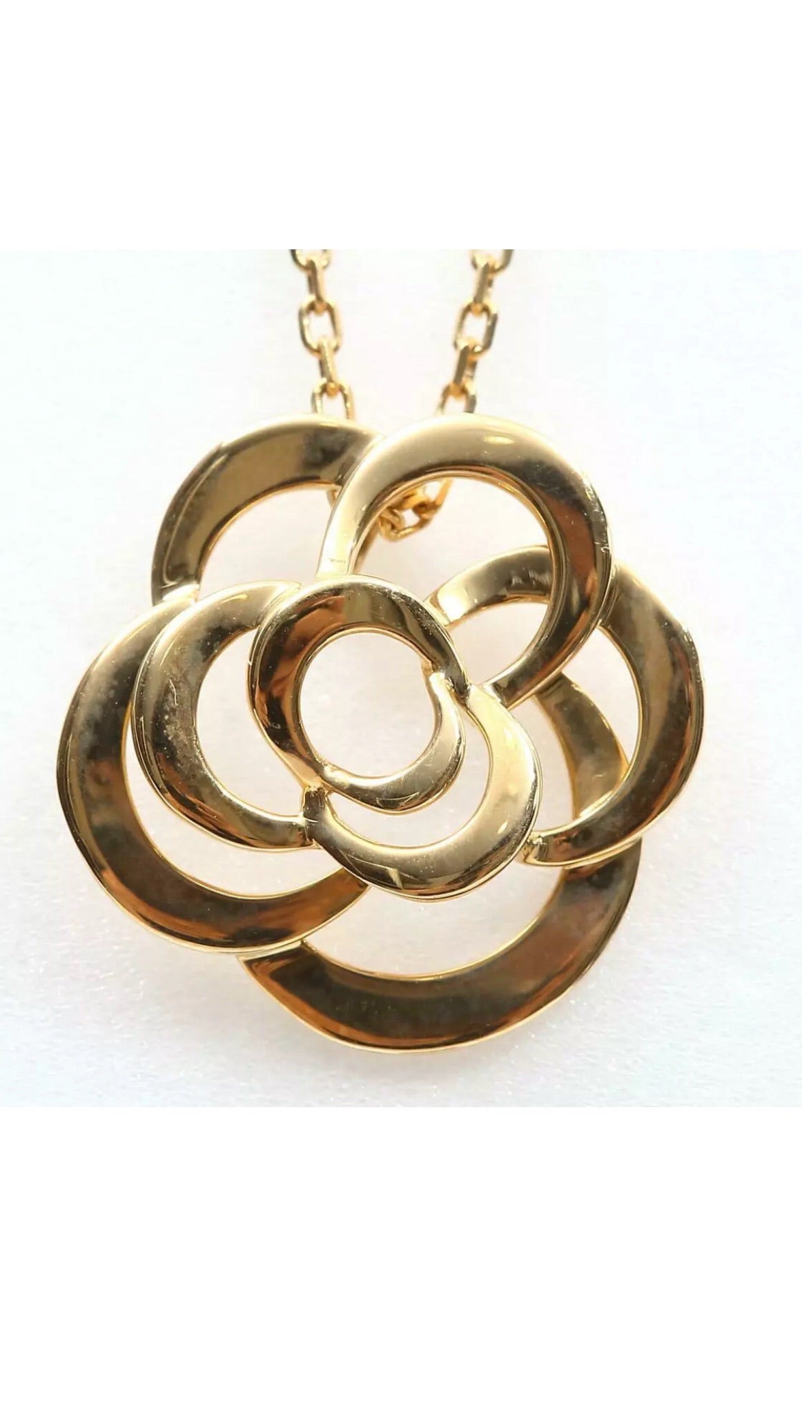 CHANEL CoCo Camellia 18KT Gold Necklace