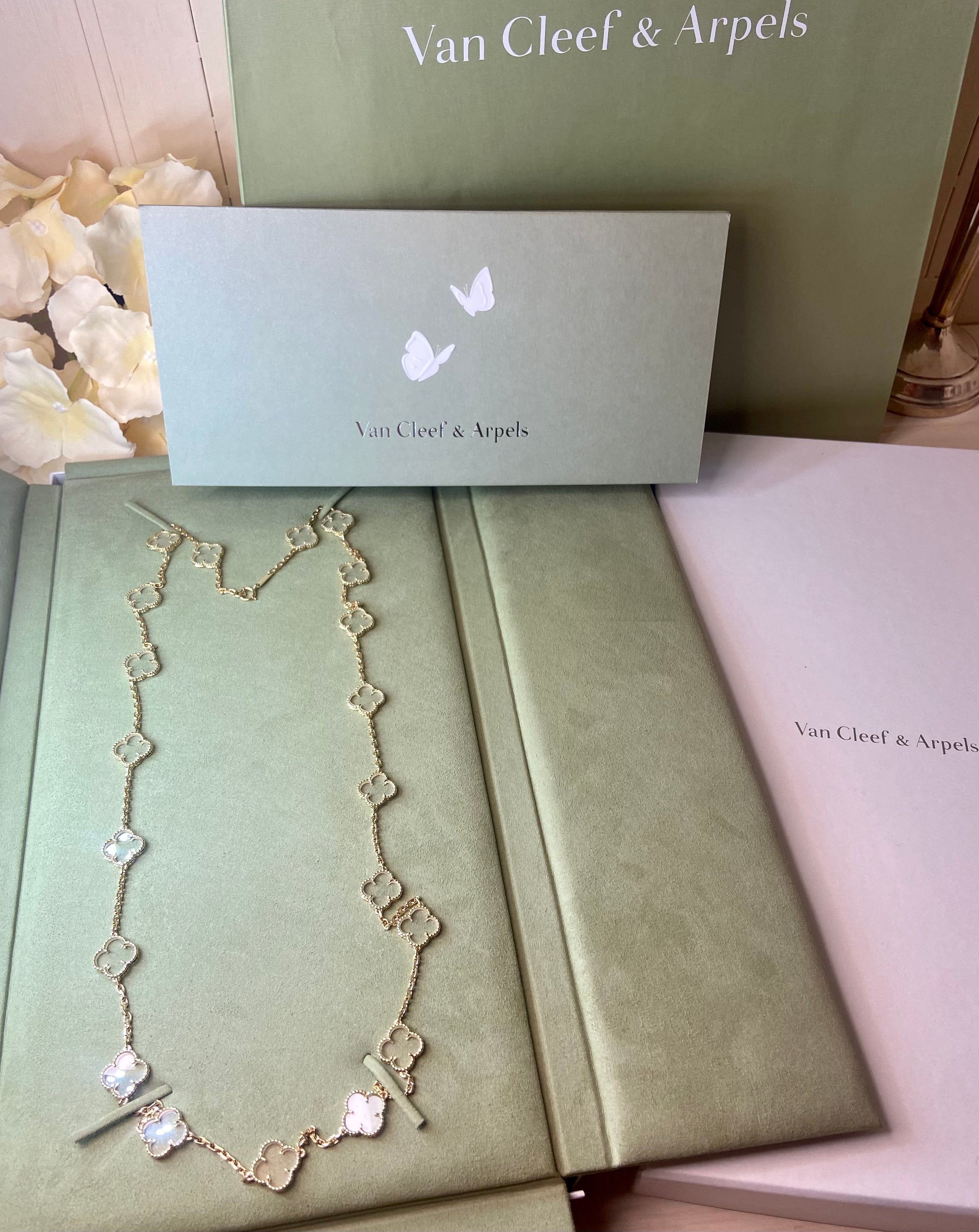 Van Cleef & Arpels Rock Crystal Vintage Alhambra 18KT Yellow Gold Necklace