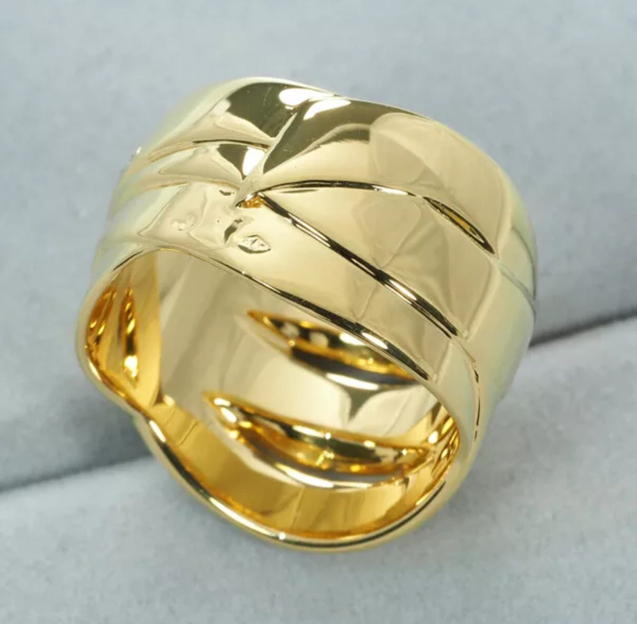 CHANEL 18KT Gold & Diamond Bullock Ring Sz 5.5