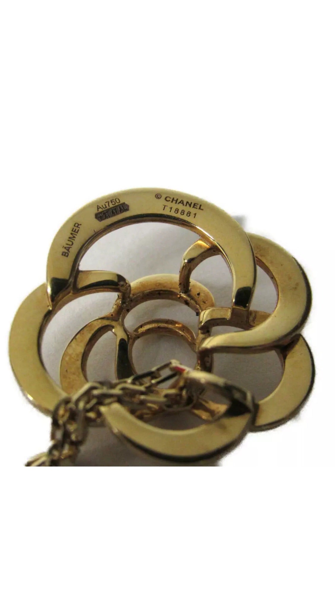 CHANEL CoCo Camellia 18KT Gold Necklace