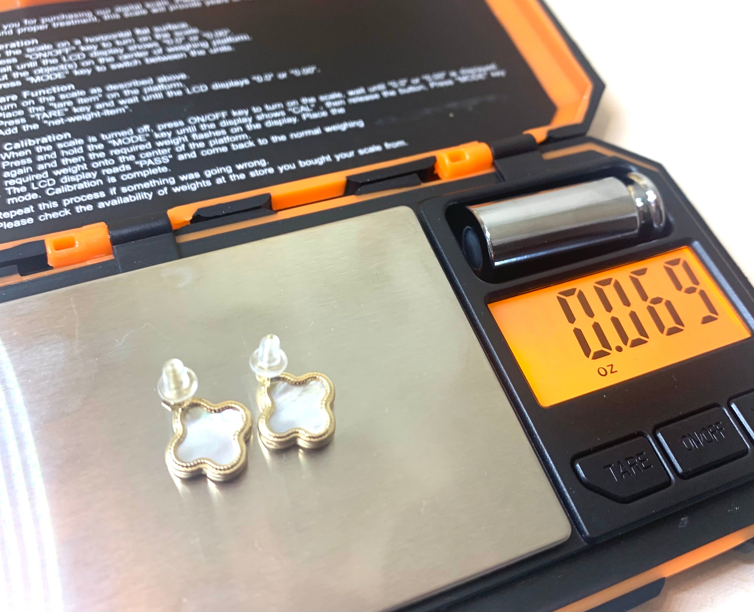18KT Gold Mother of Pearl Clover Earrings