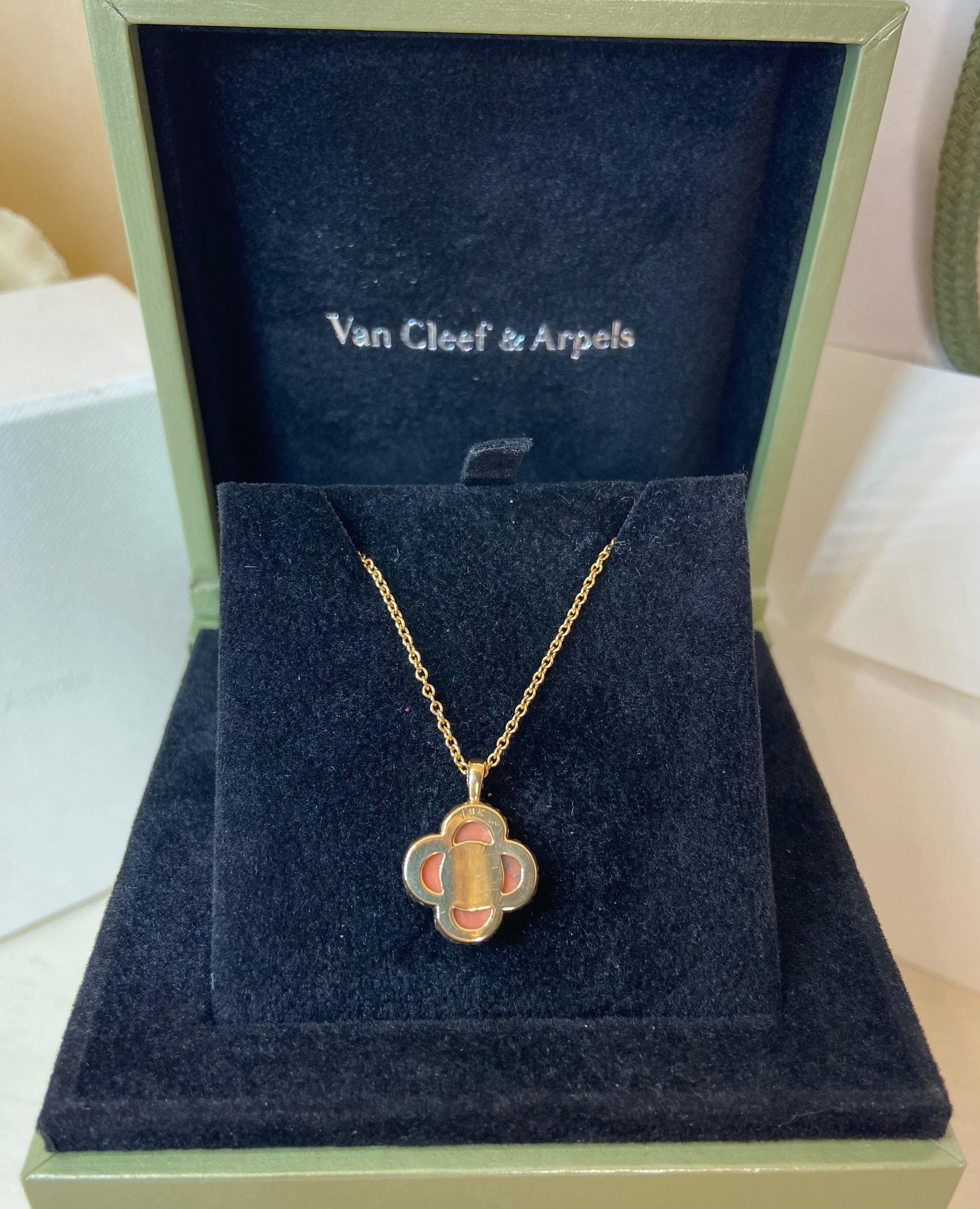 Rare Van Cleef & Arpels Coral Diamond Alhambra 18Kt Yellow Gold Necklace