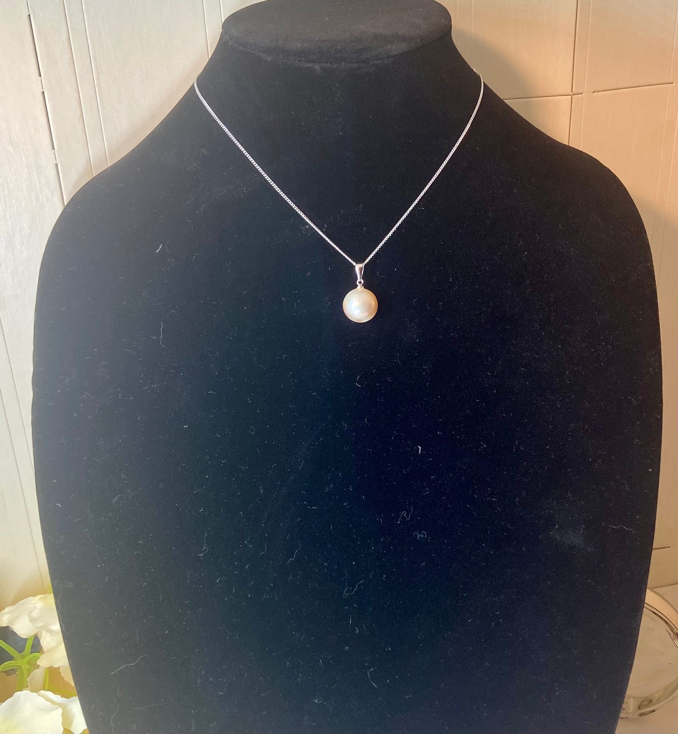 Tasaki Mabe Pearl 925 Sterling Silver Necklace & Earring Set