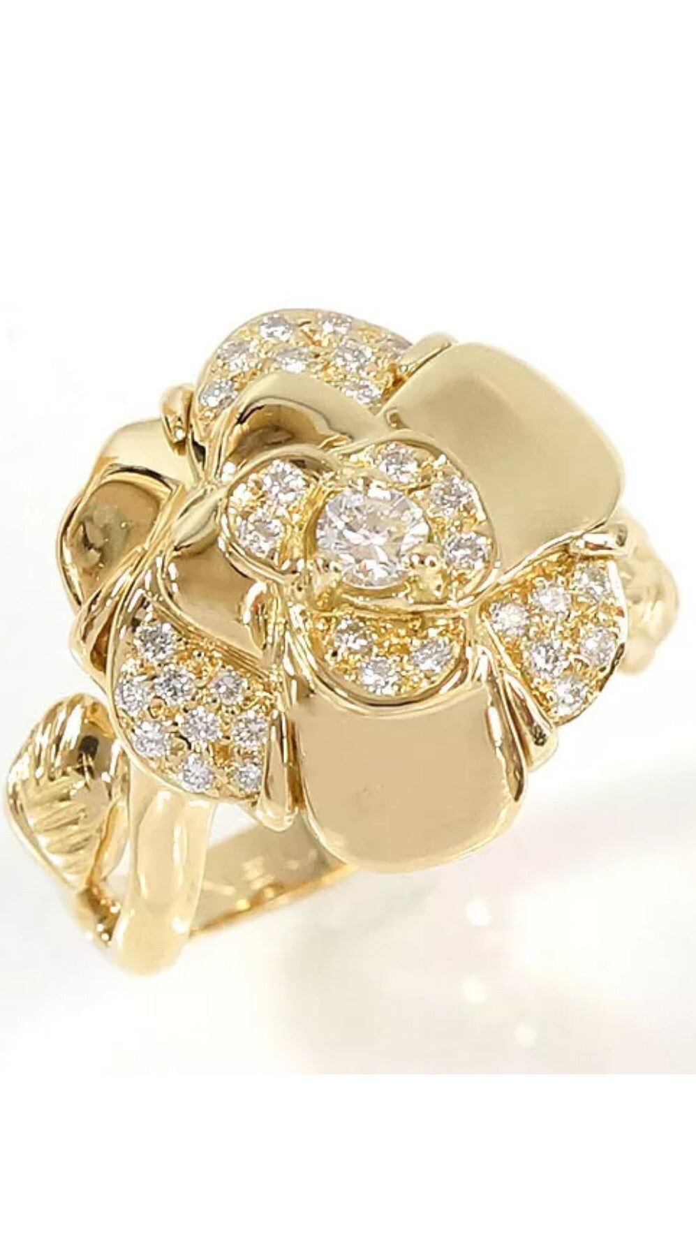 CHANEL Camellia 18KT Gold Precieux Diamond Ring
