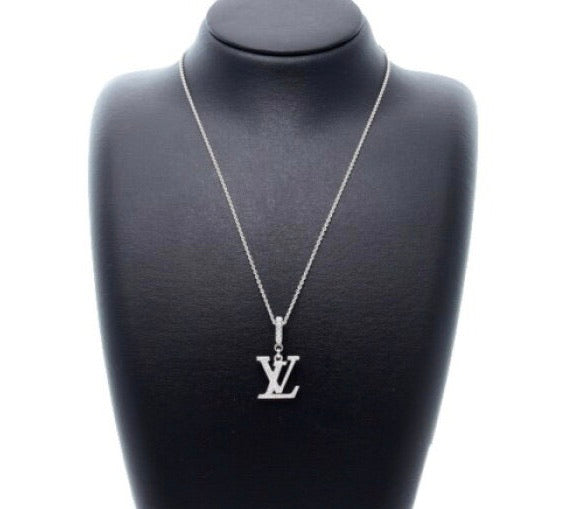 Louis Vuitton Diamond Paved Idylle Blossom LV Logo Necklace