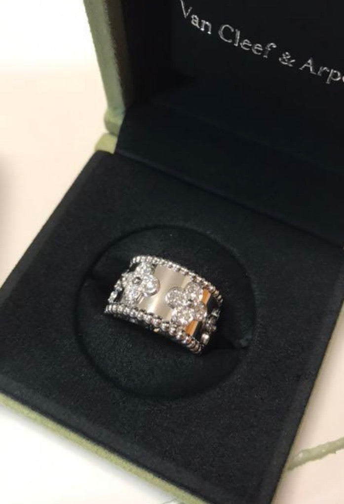 Van Cleef & Arpels Diamond Clover Perlee Ring