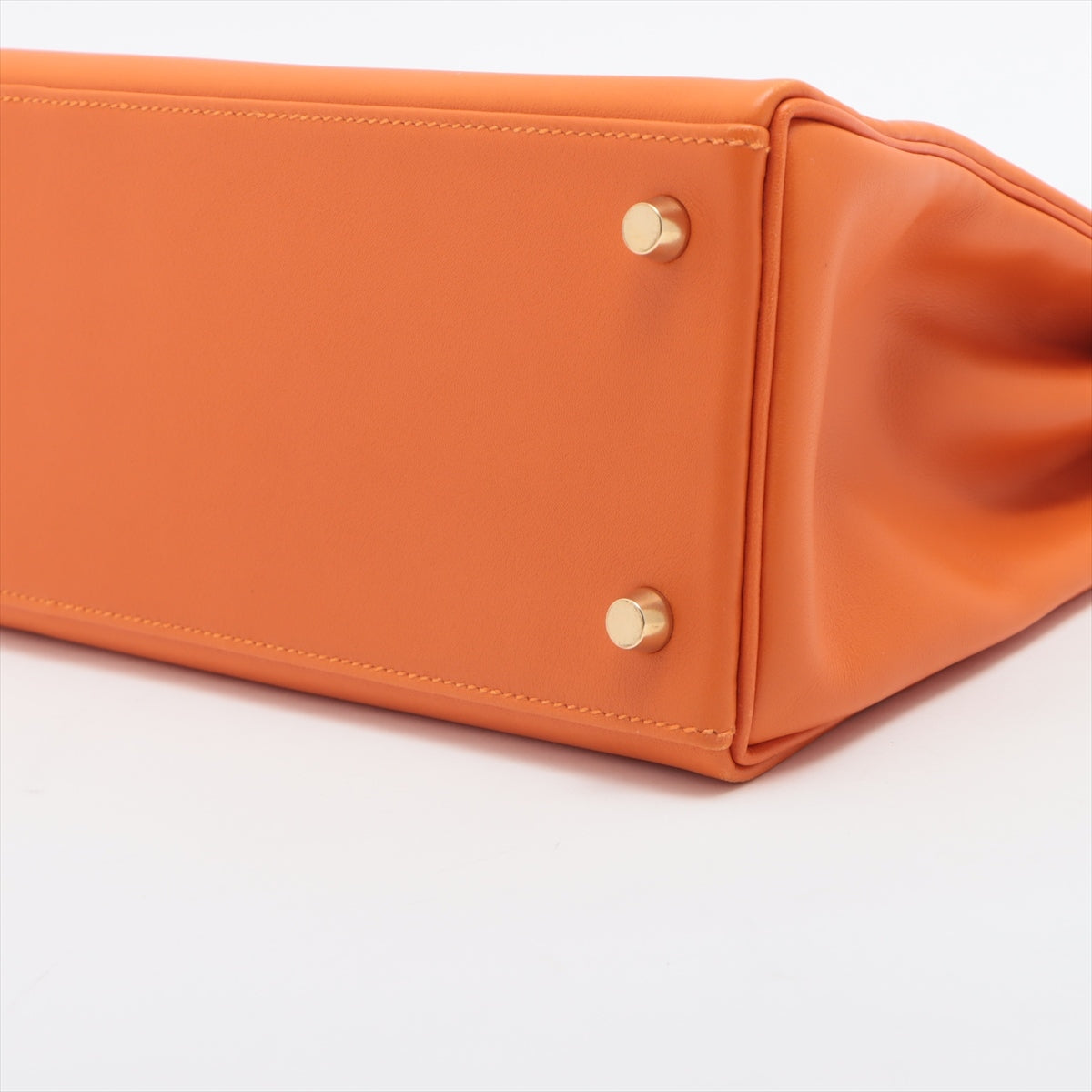 Hermès Kelly 28 Taurrilon Clemence Orange Leather Gold Hardware Bag Satchel