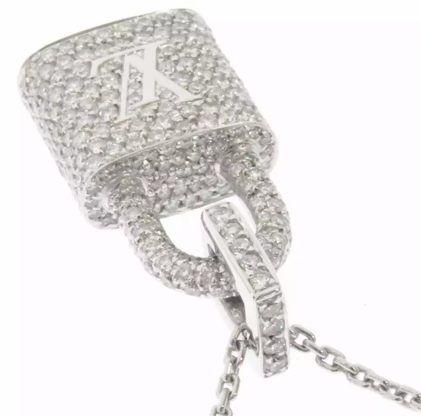 Louis Vuitton Diamond Paved Lockit Pendentiff Necklace