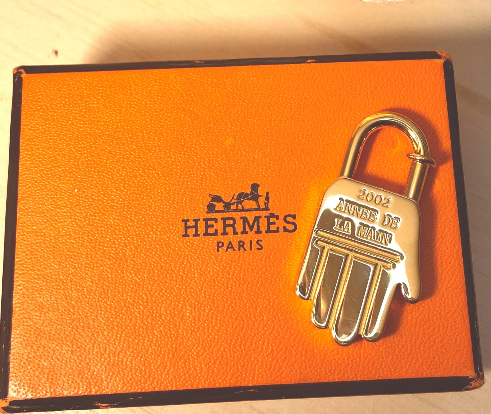 Hermès Gold Anne De La Main 2002 Cadena Padlock