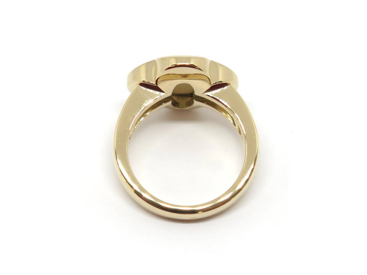 Van Cleef & Arpels Mother of Pearl Pure Alhambra 18Kt Yellow Gold Ring