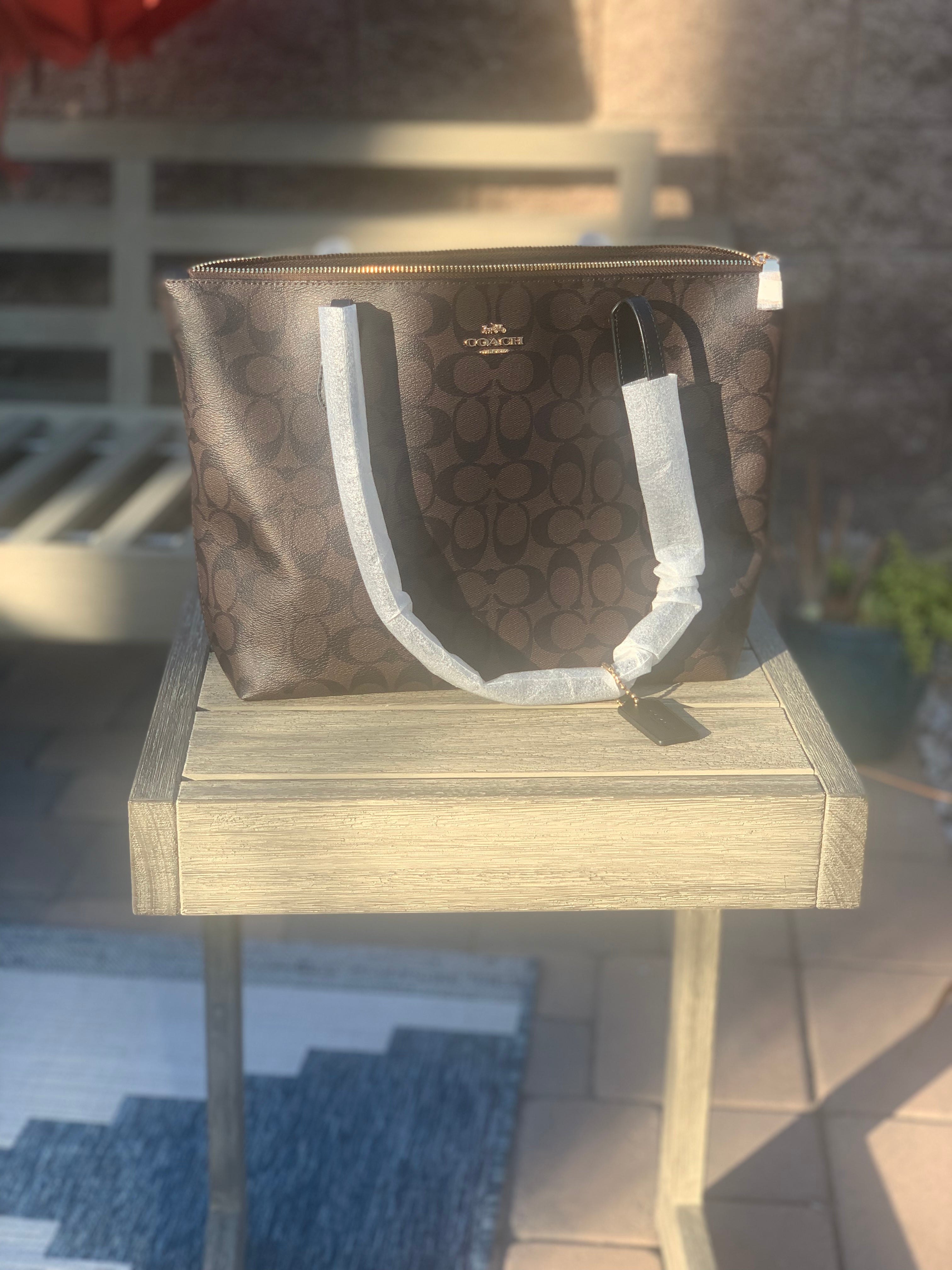 NWT Coach Zip Top Tote In Signature Canvas