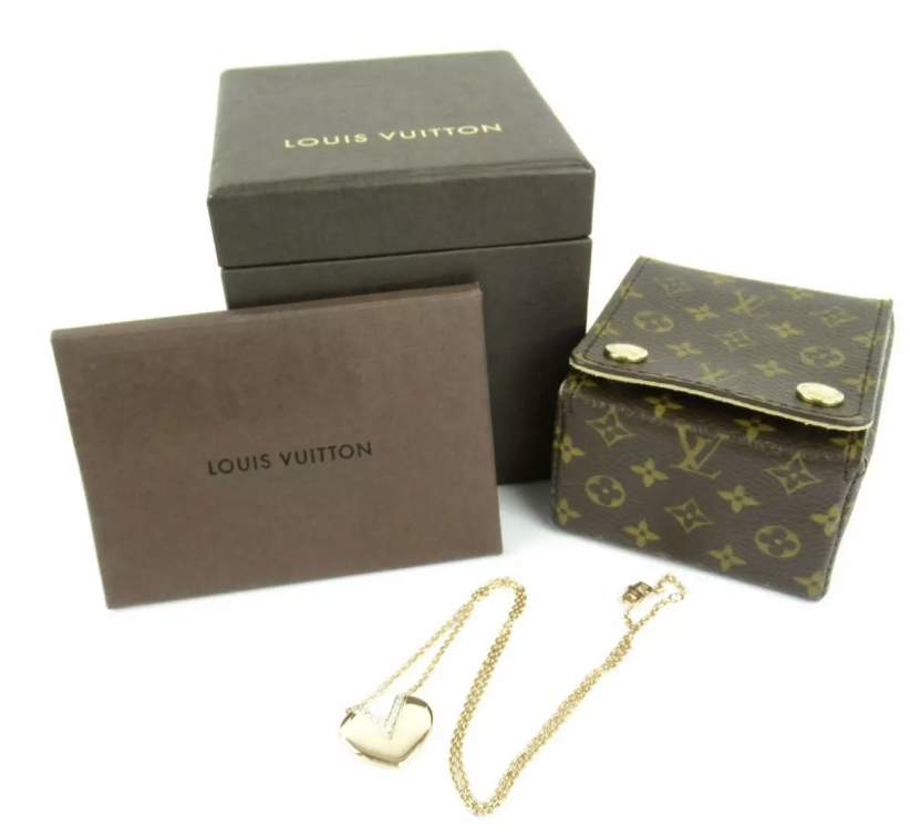 Louis Vuitton Diamond V Heart 18KT Rose Gold Necklace