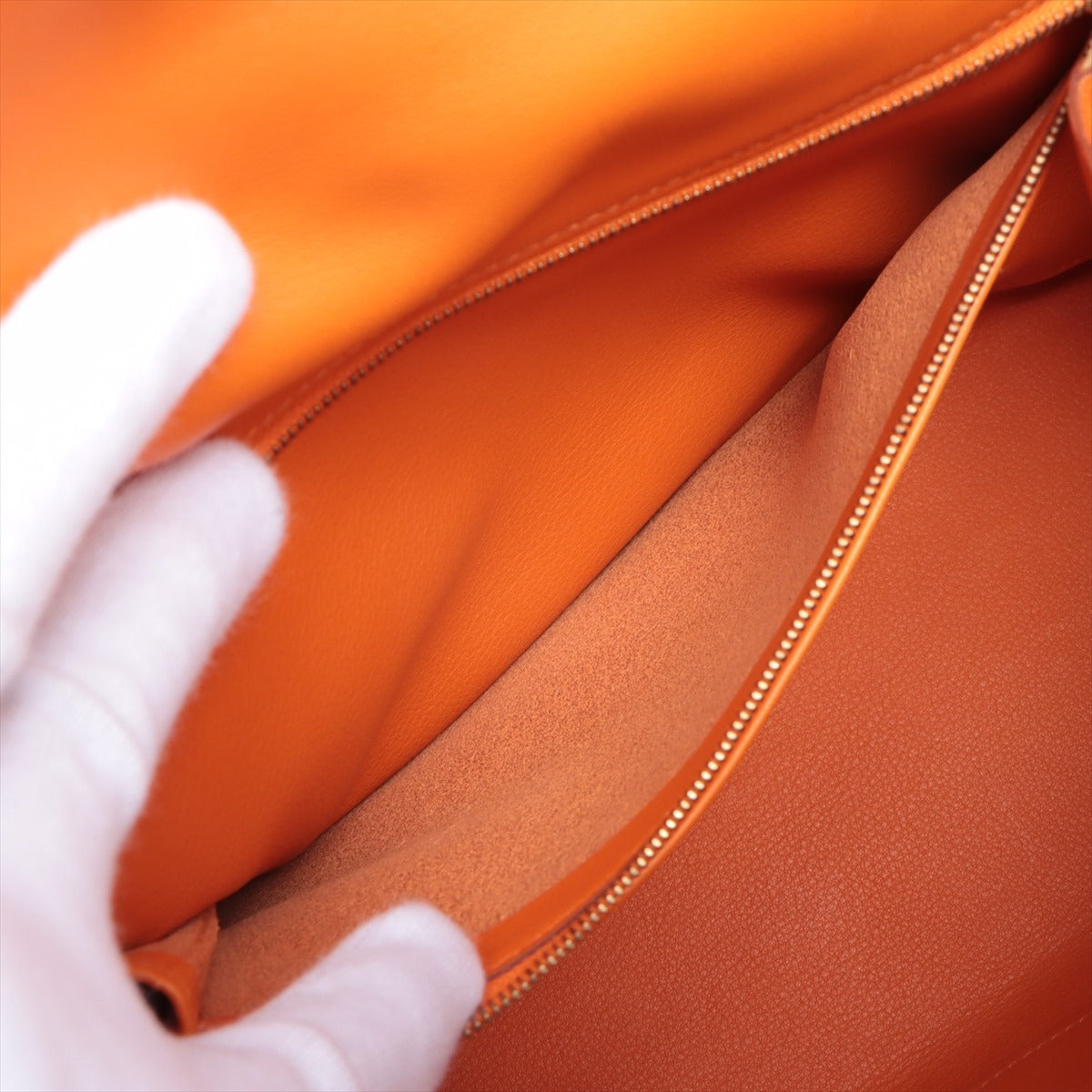 Hermès Kelly 28 Taurrilon Clemence Orange Leather Gold Hardware Bag Satchel