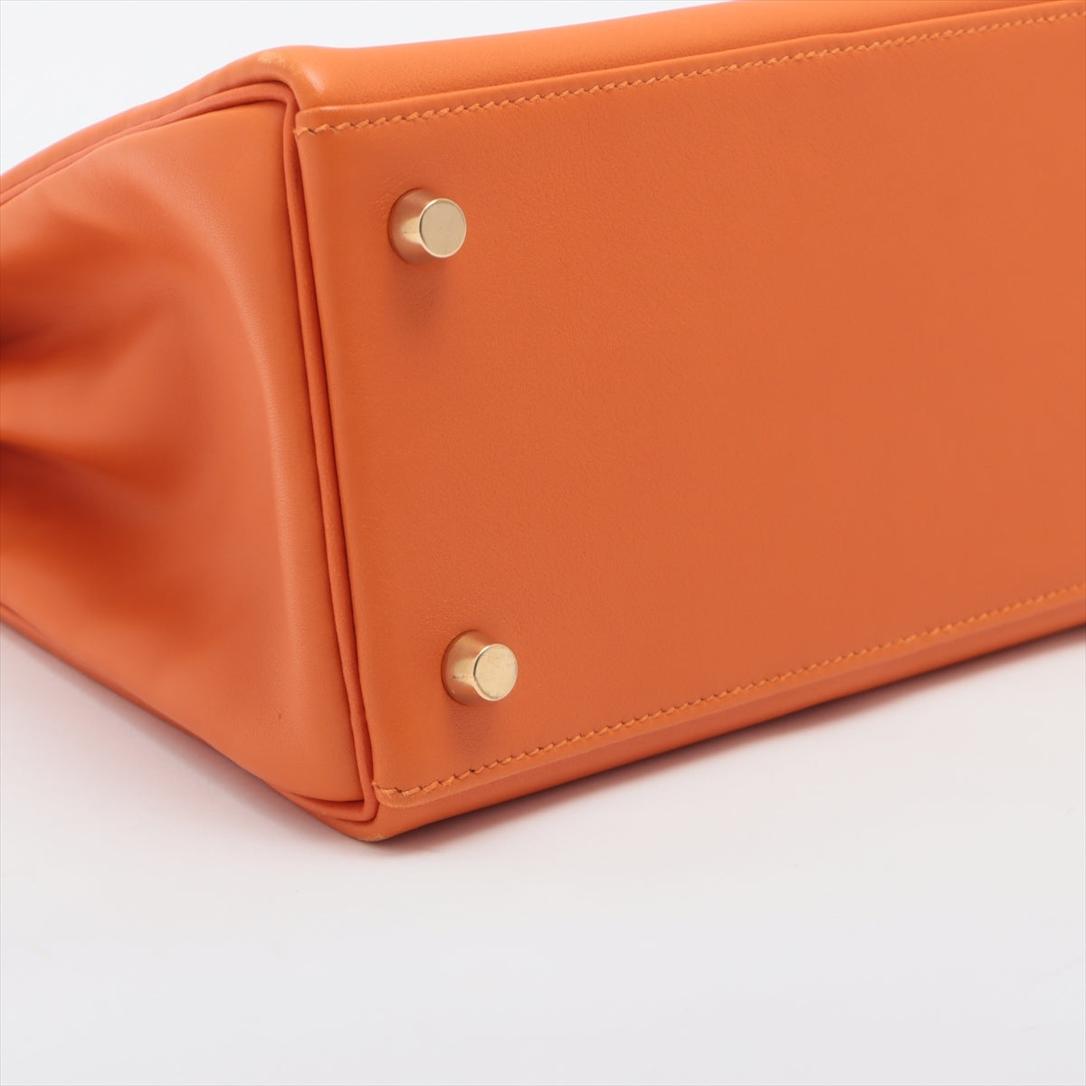 Hermès Kelly 28 Taurrilon Clemence Orange Leather Gold Hardware Bag Satchel